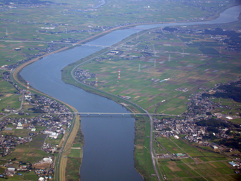 япония вверху